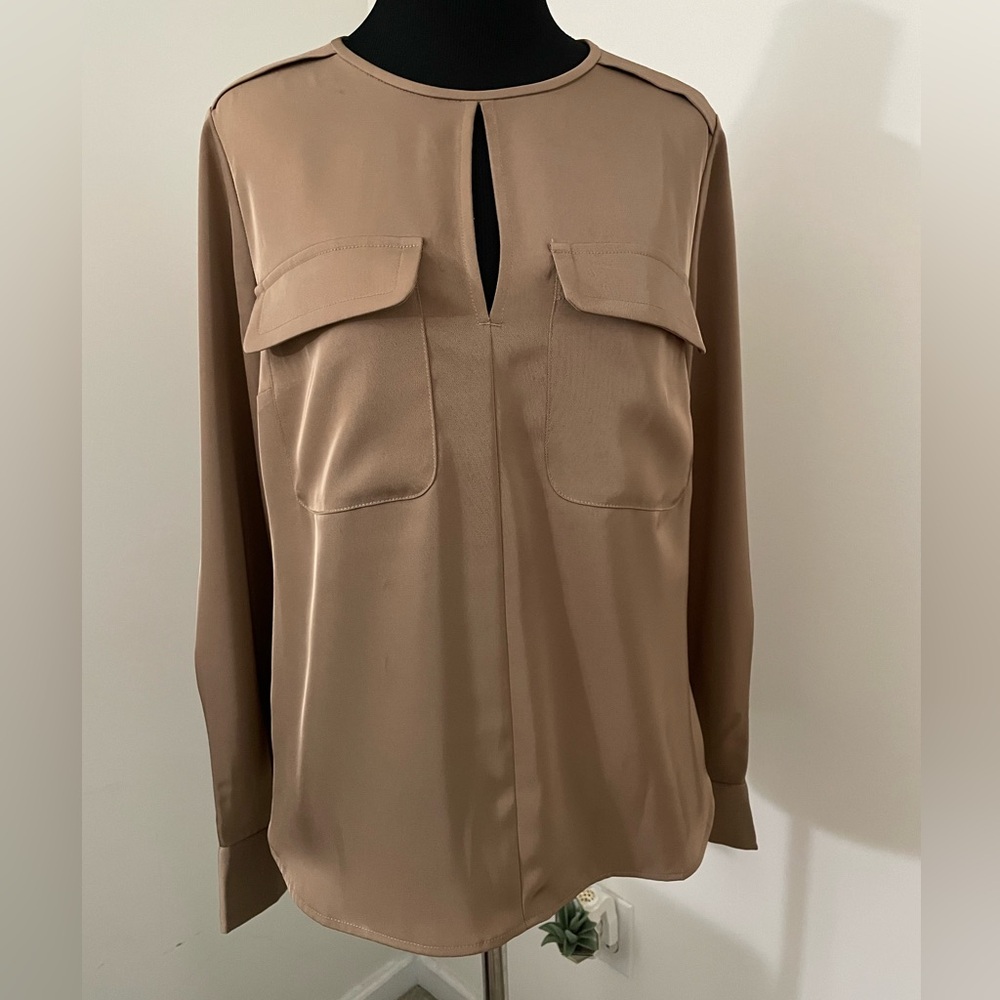 Banana Republic brown long sleeved blouse in size XS